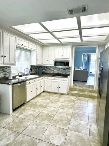 1525 Palm Valley Drive, Garland, TX 75043