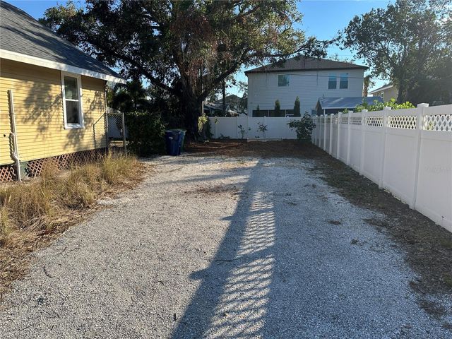 3006 W BAY VILLA AVENUE, Tampa, FL 33611