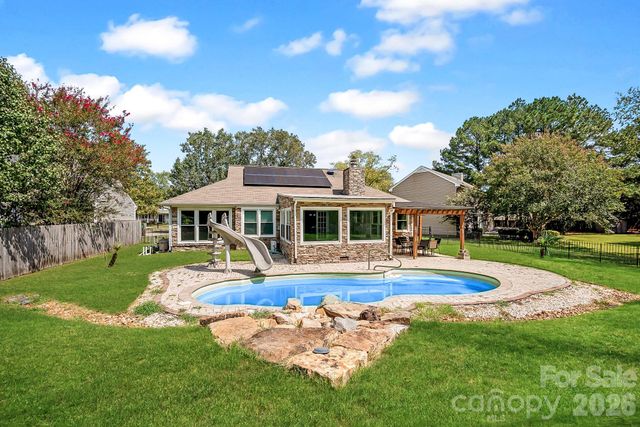 10243 Fairway Ridge Road, Charlotte, NC 28277
