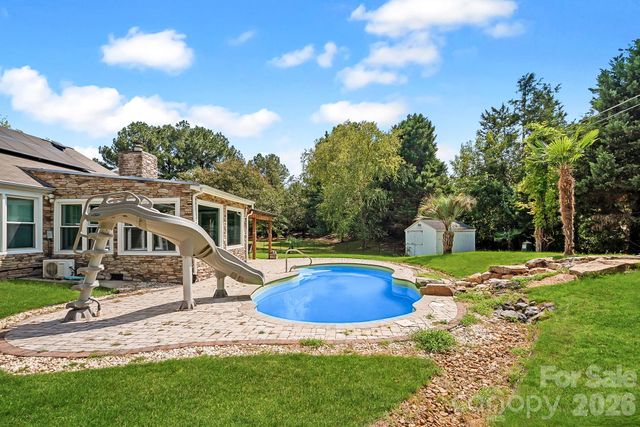 10243 Fairway Ridge Road, Charlotte, NC 28277