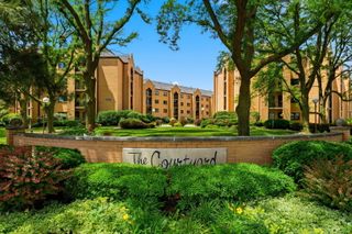 7420 W Lawrence Avenue 409, Harwood Heights, IL 60706