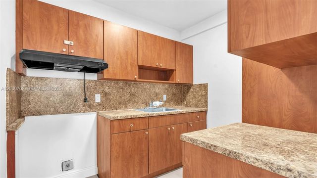 1365 NW 55th Ter B, Miami, FL 33142