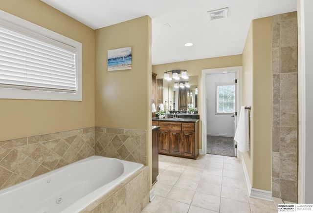 3114 N 193rd Street, Omaha, NE 68022