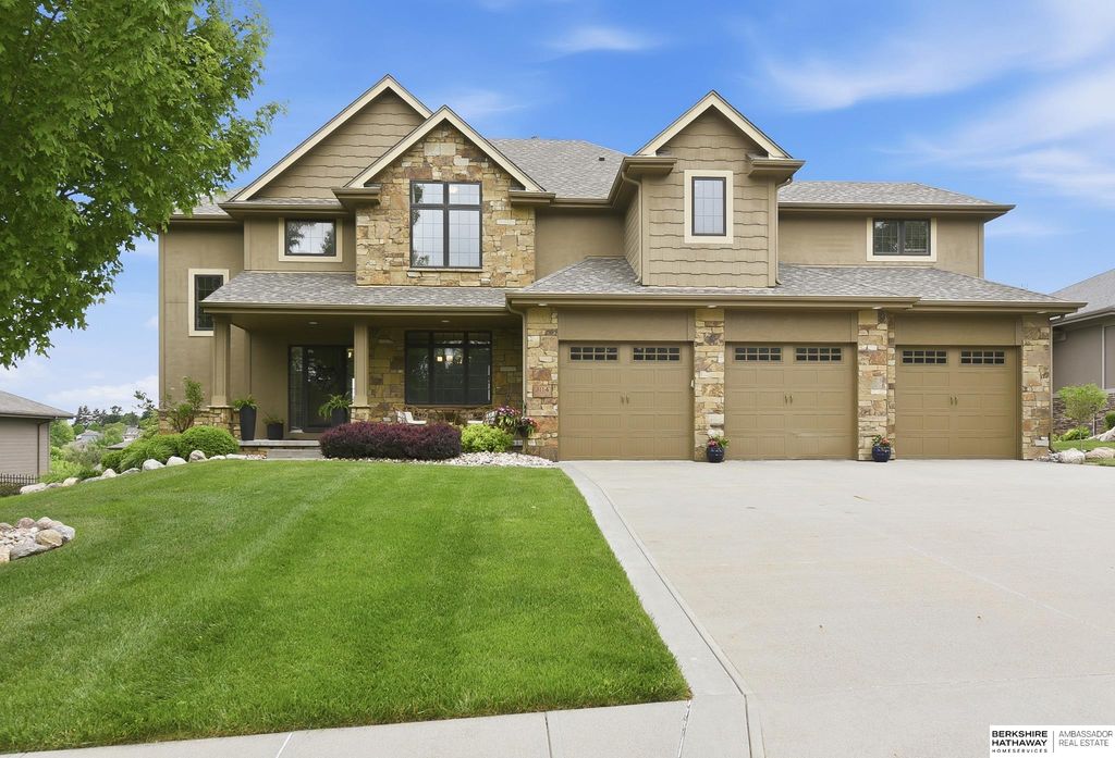 3114 N 193rd Street, Omaha, NE 68022