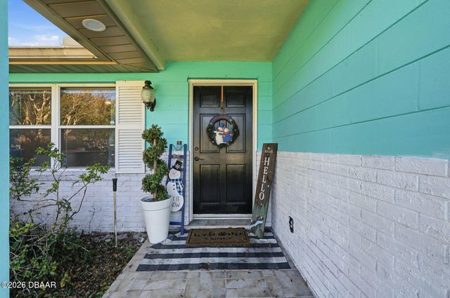 708 Montreville Avenue, Deland, FL 32724