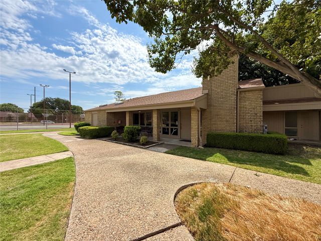 3022 Eastpark Drive, Garland, TX 75044
