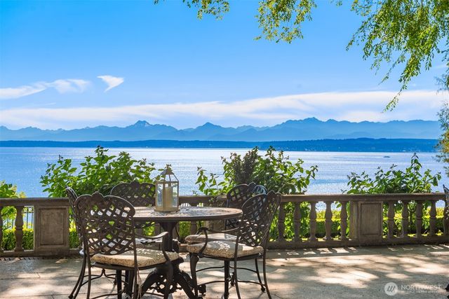 83 Olympic Drive NW, Shoreline, WA 98177