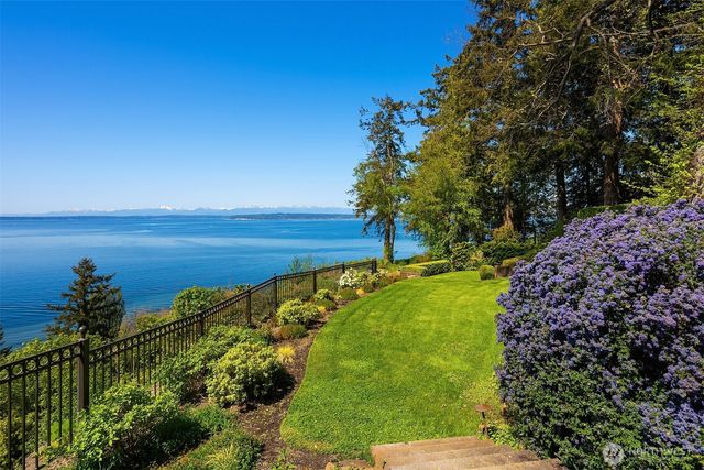 83 Olympic Drive NW, Shoreline, WA 98177