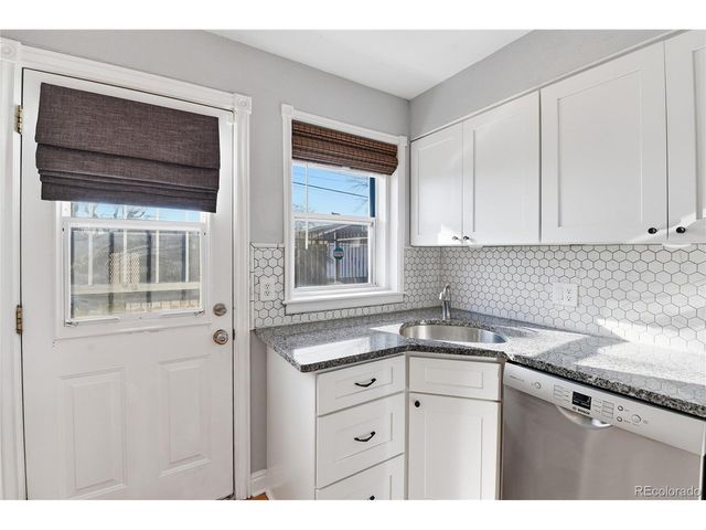 2823 Jasmine St, Denver, CO 80207