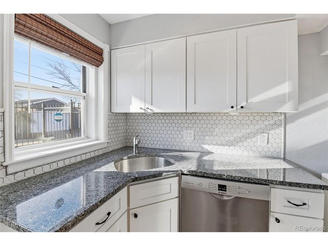 2823 Jasmine St, Denver, CO 80207