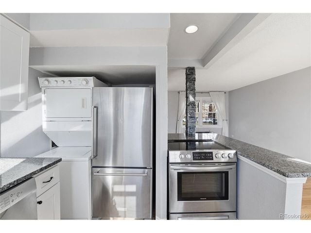 2823 Jasmine St, Denver, CO 80207