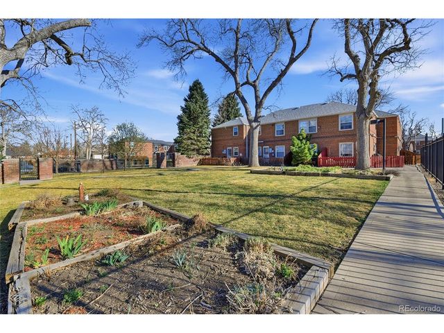 2823 Jasmine St, Denver, CO 80207