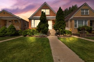 7220 S Spaulding Avenue, Chicago, IL 60629
