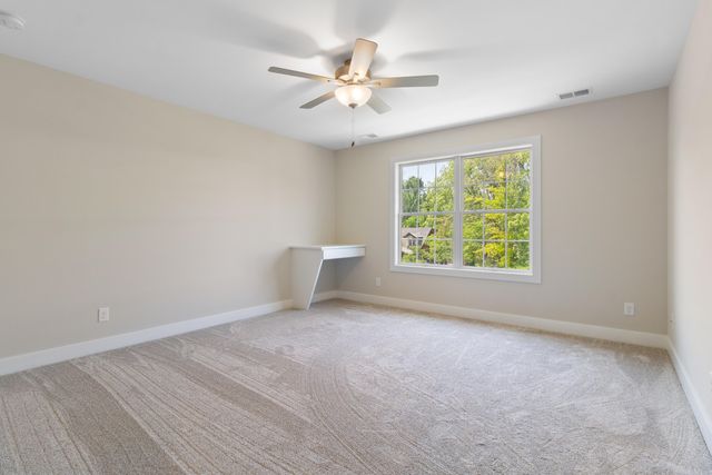4705 Hyde Park Drive, Valparaiso, IN 46383