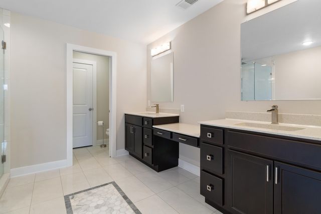 4705 Hyde Park Drive, Valparaiso, IN 46383
