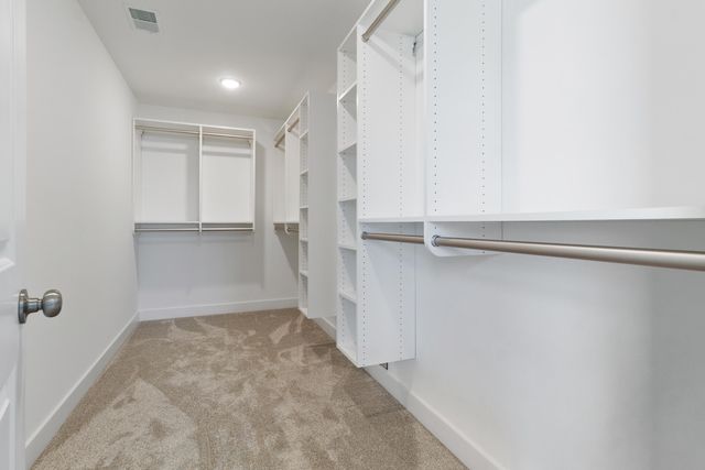 4705 Hyde Park Drive, Valparaiso, IN 46383