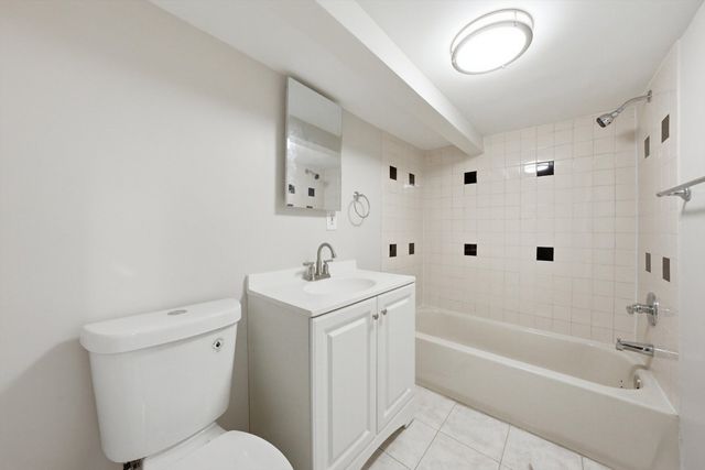 7219 S Wood Street, Chicago, IL 60636