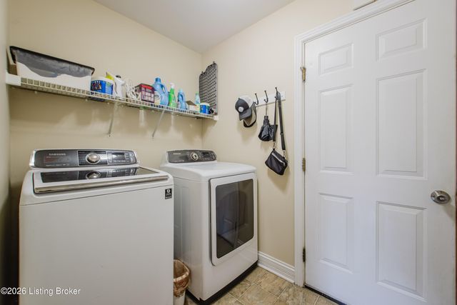7002 Village Gate Trace, Louisville, KY 40291
