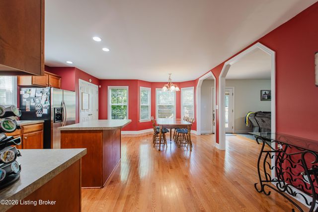 7002 Village Gate Trace, Louisville, KY 40291