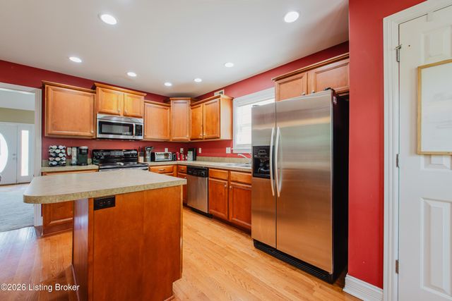 7002 Village Gate Trace, Louisville, KY 40291