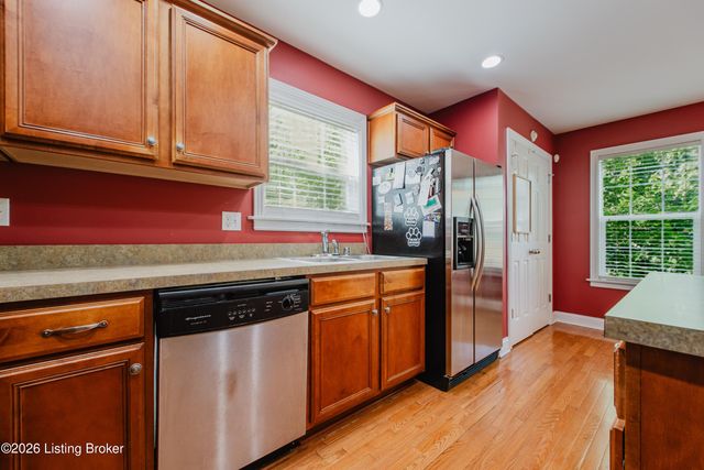7002 Village Gate Trace, Louisville, KY 40291