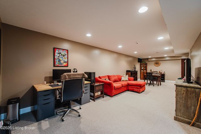 7002 Village Gate Trace, Louisville, KY 40291