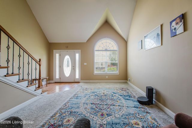 7002 Village Gate Trace, Louisville, KY 40291