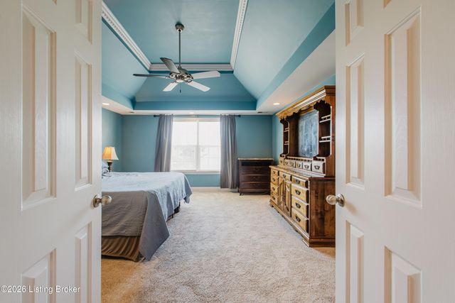 7002 Village Gate Trace, Louisville, KY 40291