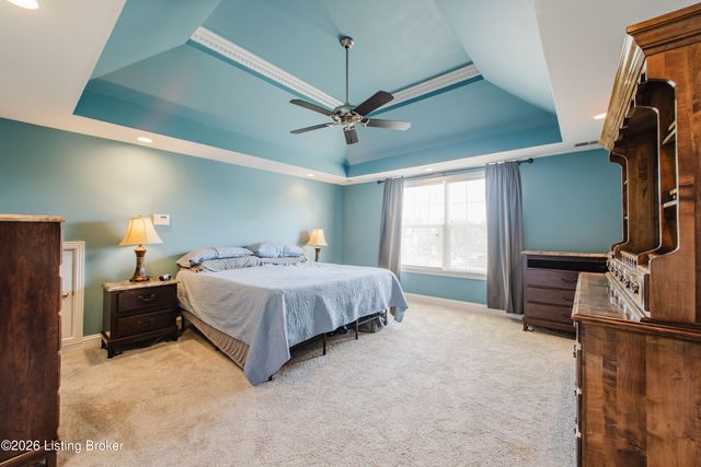 7002 Village Gate Trace, Louisville, KY 40291