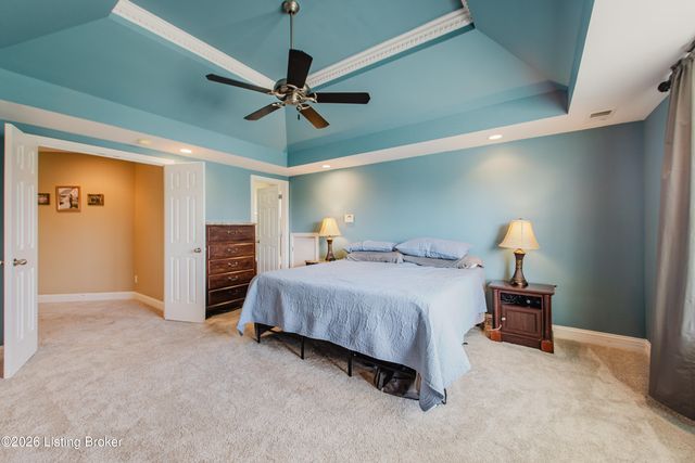 7002 Village Gate Trace, Louisville, KY 40291
