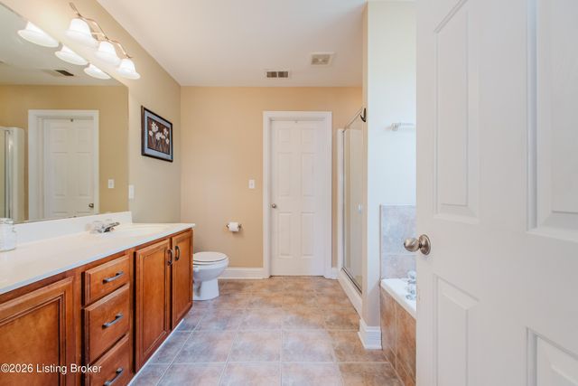 7002 Village Gate Trace, Louisville, KY 40291