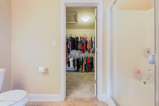7002 Village Gate Trace, Louisville, KY 40291