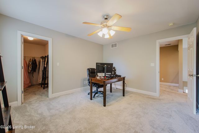 7002 Village Gate Trace, Louisville, KY 40291