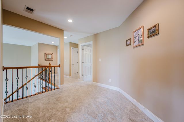 7002 Village Gate Trace, Louisville, KY 40291