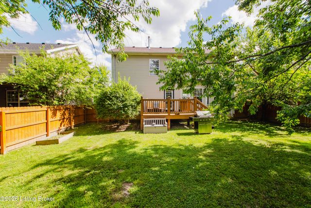 7002 Village Gate Trace, Louisville, KY 40291