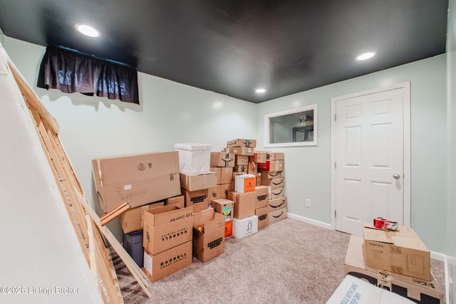 7002 Village Gate Trace, Louisville, KY 40291