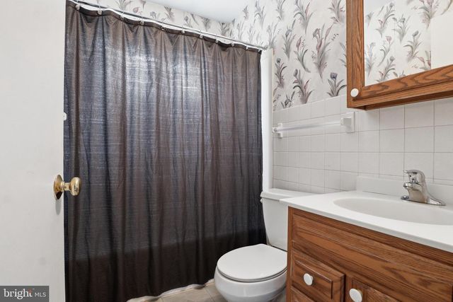 4 CONOY RD, Landisville, PA 17538