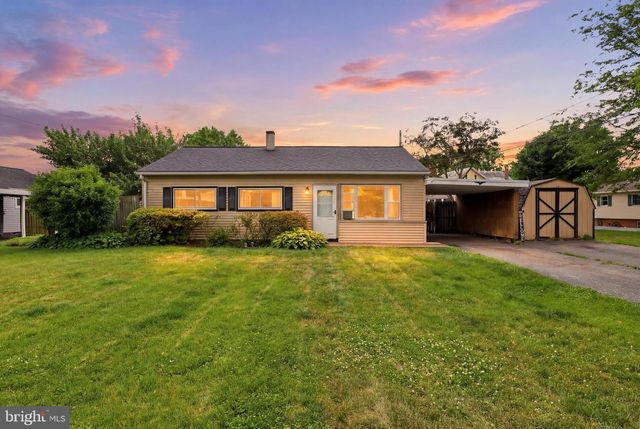 4 CONOY RD, Landisville, PA 17538