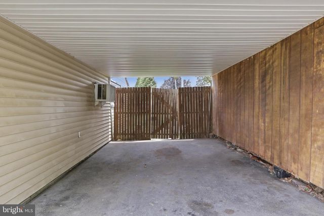 4 CONOY RD, Landisville, PA 17538