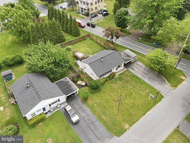 4 CONOY RD, Landisville, PA 17538