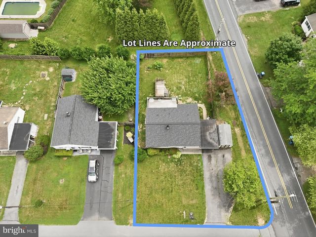 4 CONOY RD, Landisville, PA 17538