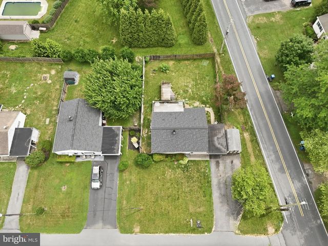 4 CONOY RD, Landisville, PA 17538