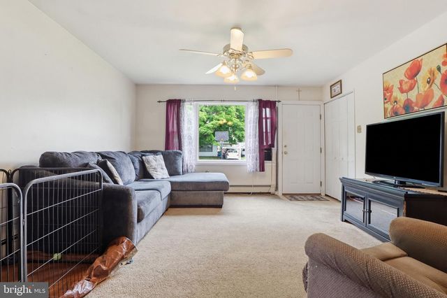 4 CONOY RD, Landisville, PA 17538