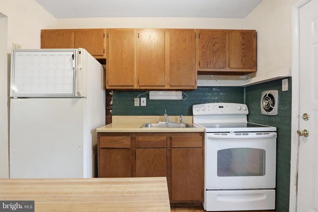 4 CONOY RD, Landisville, PA 17538