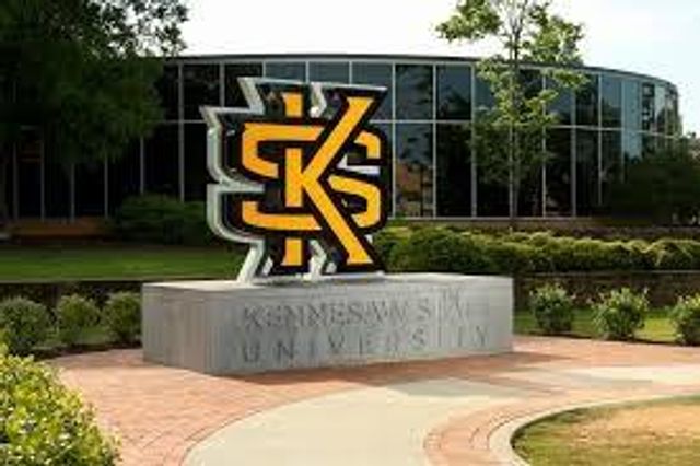 1405 Kennesaw Trace NW, Kennesaw, GA 30144