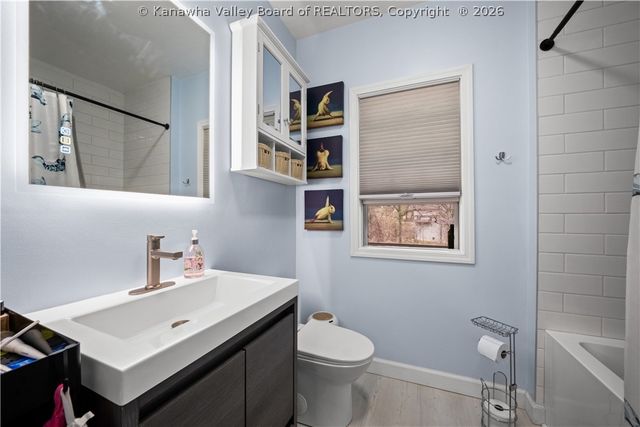 86 Abney Circle N, Charleston, WV 25314