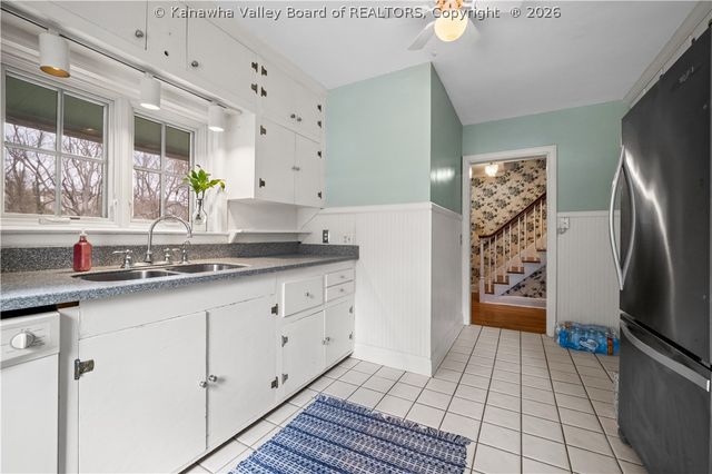 86 Abney Circle N, Charleston, WV 25314