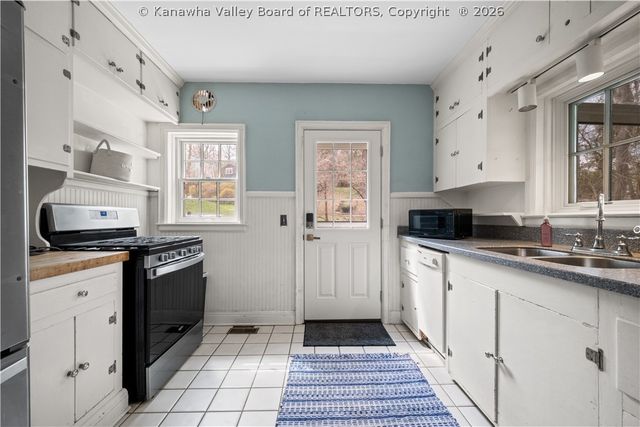 86 Abney Circle N, Charleston, WV 25314