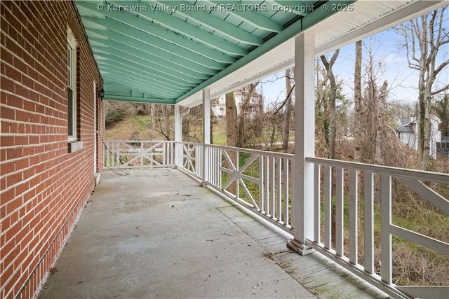 86 Abney Circle N, Charleston, WV 25314