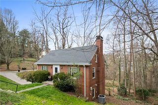 86 Abney Circle N, Charleston, WV 25314